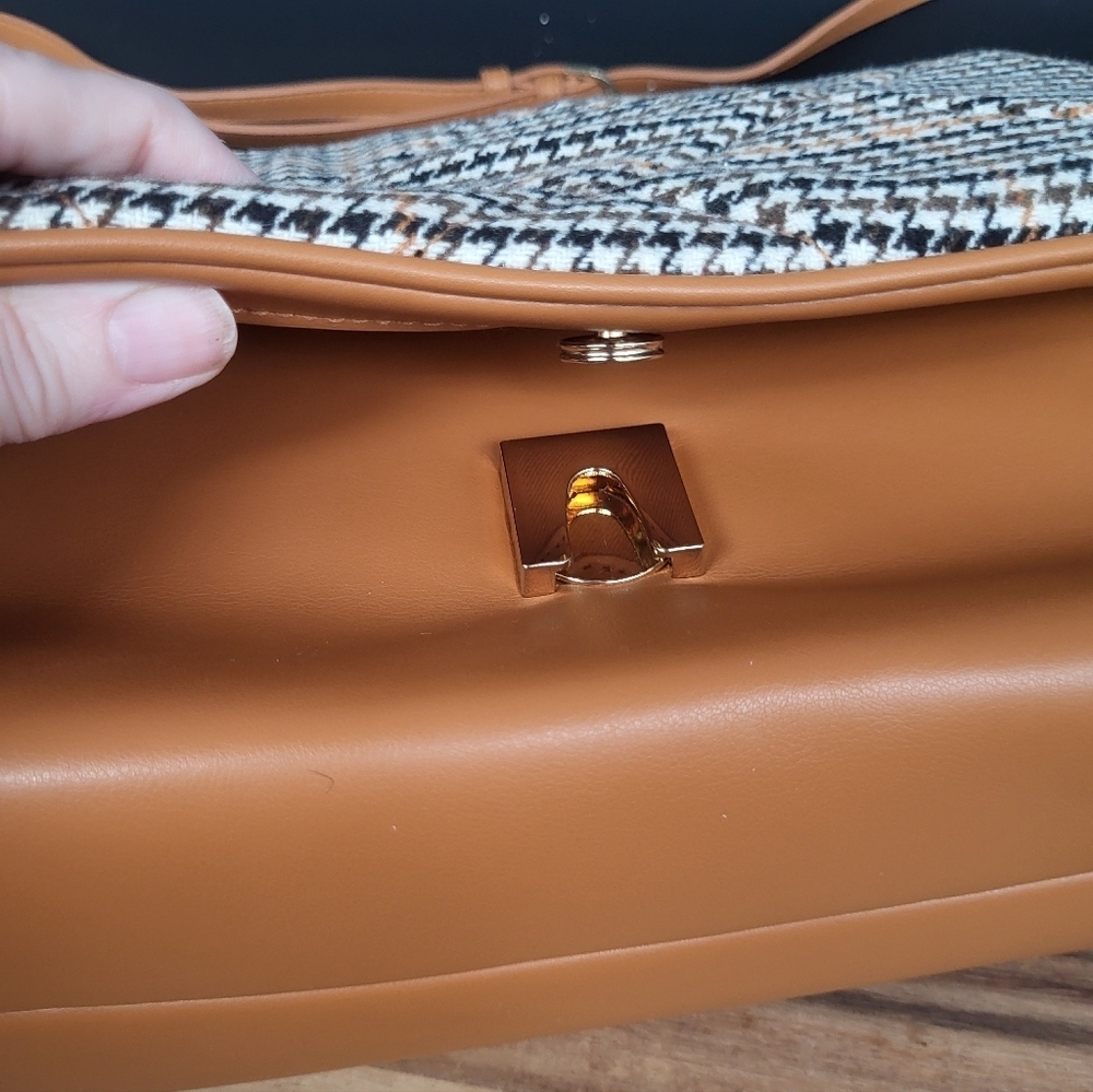 A New Day Tan & Black Houndstooth Bag, Adj., Detachable Strap Gold Hardware NWOT - Picture 11 of 12
